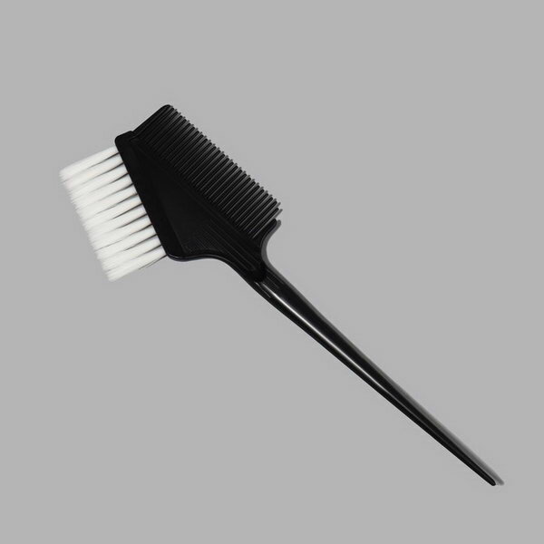 Расчёска - кисть для окрашивания, 20.5 x 7 см, цвет чёрный
