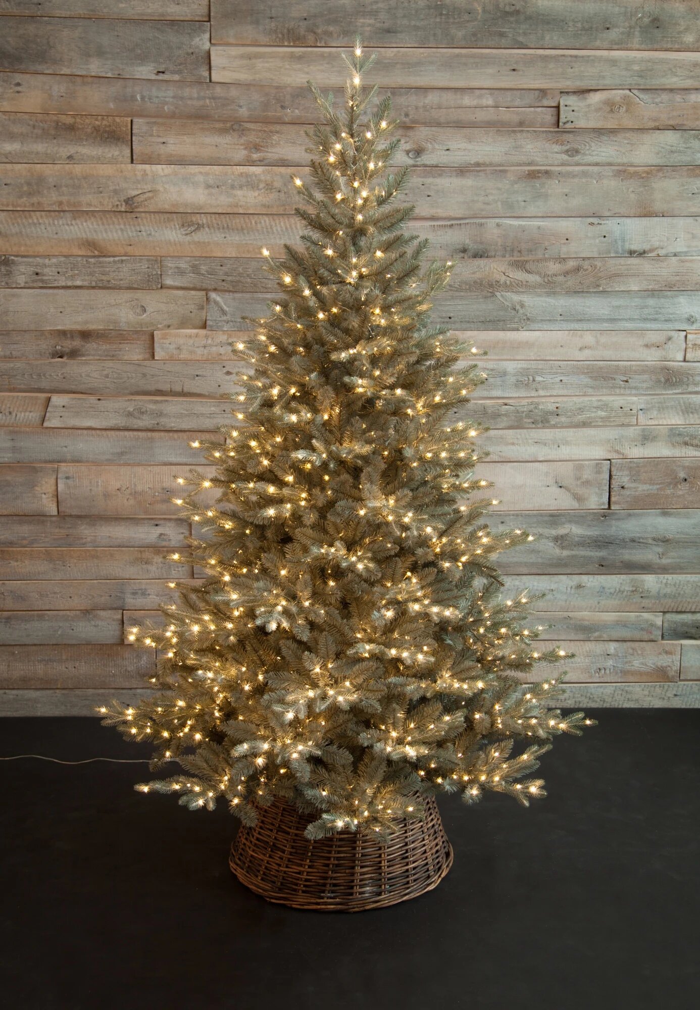 фото ЕЛЬ леара BB NAT 230 см 1100 ламп серебристая