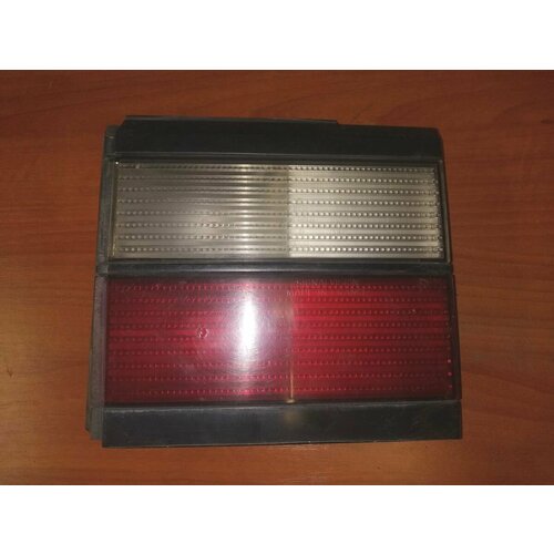 Фонарь в крышку багажника Фольксваген Пассат Б3 1400₽