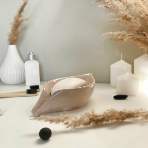 Мыльница из искусственного камня Haifisch Листок бежевый мрамор 1250₽