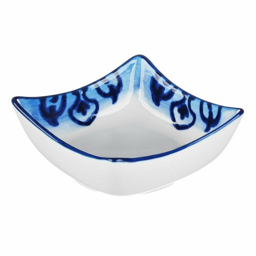 белый, белый, синий