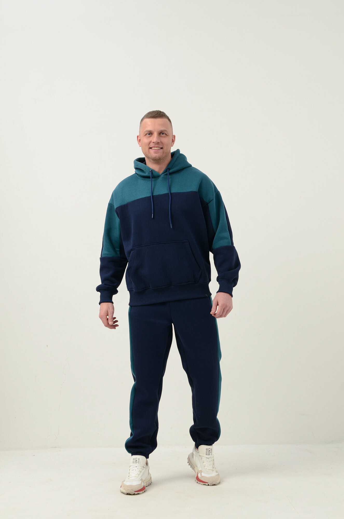 Костюм спортивный