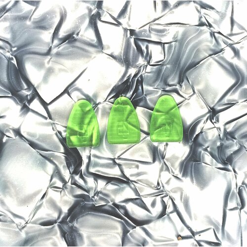 Медиаторы для домры малой 3 штуки 1 24х17 уменьшенный цвет изумруд в коробочке 1200₽