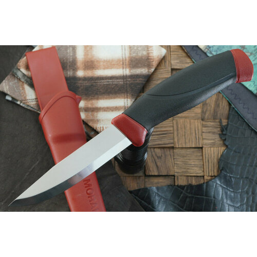 фото Нож morakniv companion dala red