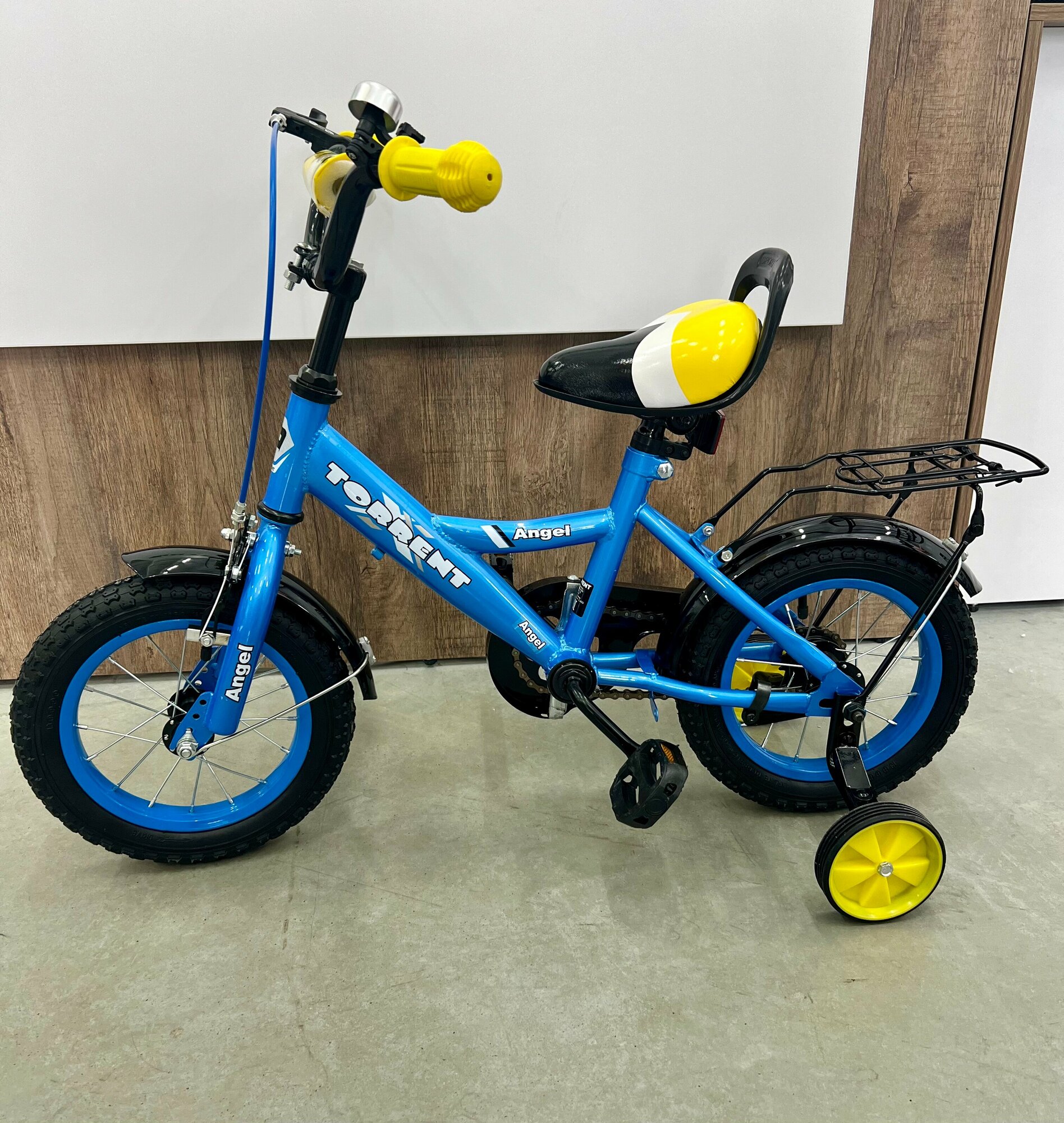 Детский велосипед TORRENT Angel (1 скорость, добавочные колеса, рама сталь, колеса 12")