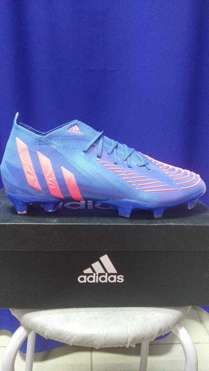 Для футбола ADIDAS PREDATOR размер 42 ( длина по стельке 26 см ) бyтcы футбольные и регбийные Синие
