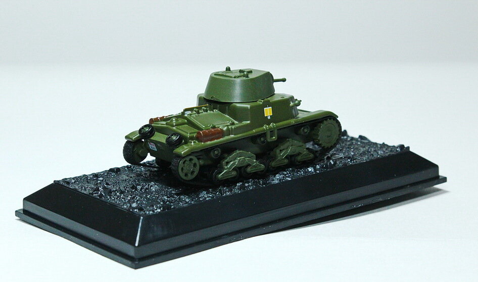Масштабная модель 1/72, Итальянский танк M13/40 — фото 1