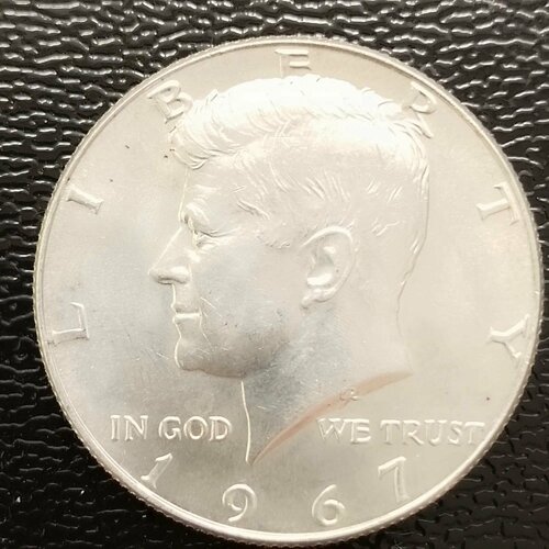 Монета 50 центов (1/2 доллара, half dollar) США 1967 года  Кеннеди 