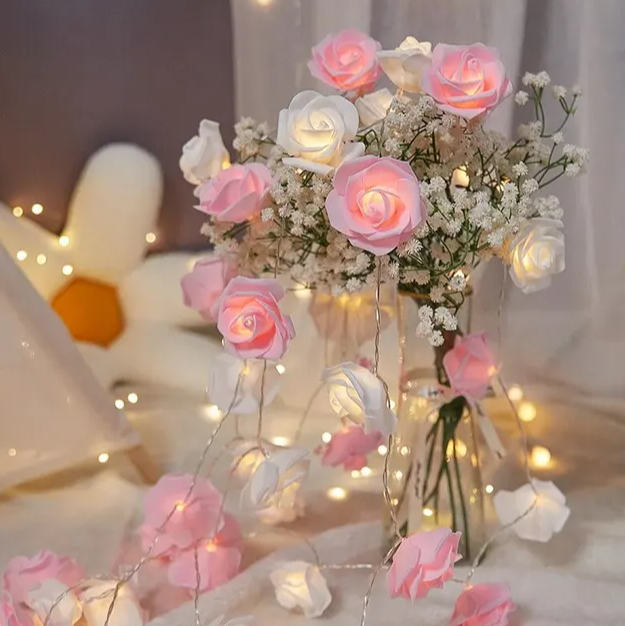 Гирлянда светодиодная розы. на батарейках 3 метра. Розовые с белым