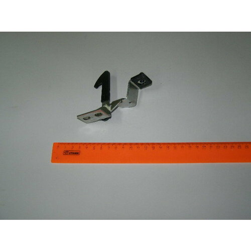 Замок капота 1118 крючок 588₽