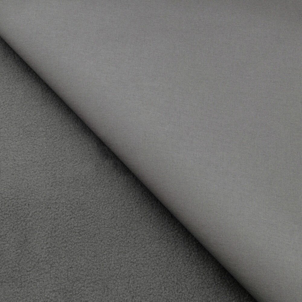 Ткань софтшелл, состав: 92% п/э, 8% спандекс+флис, плотность 100 гр/м2. Цвет светло-серый. Готовый отрез 3*1,45м.