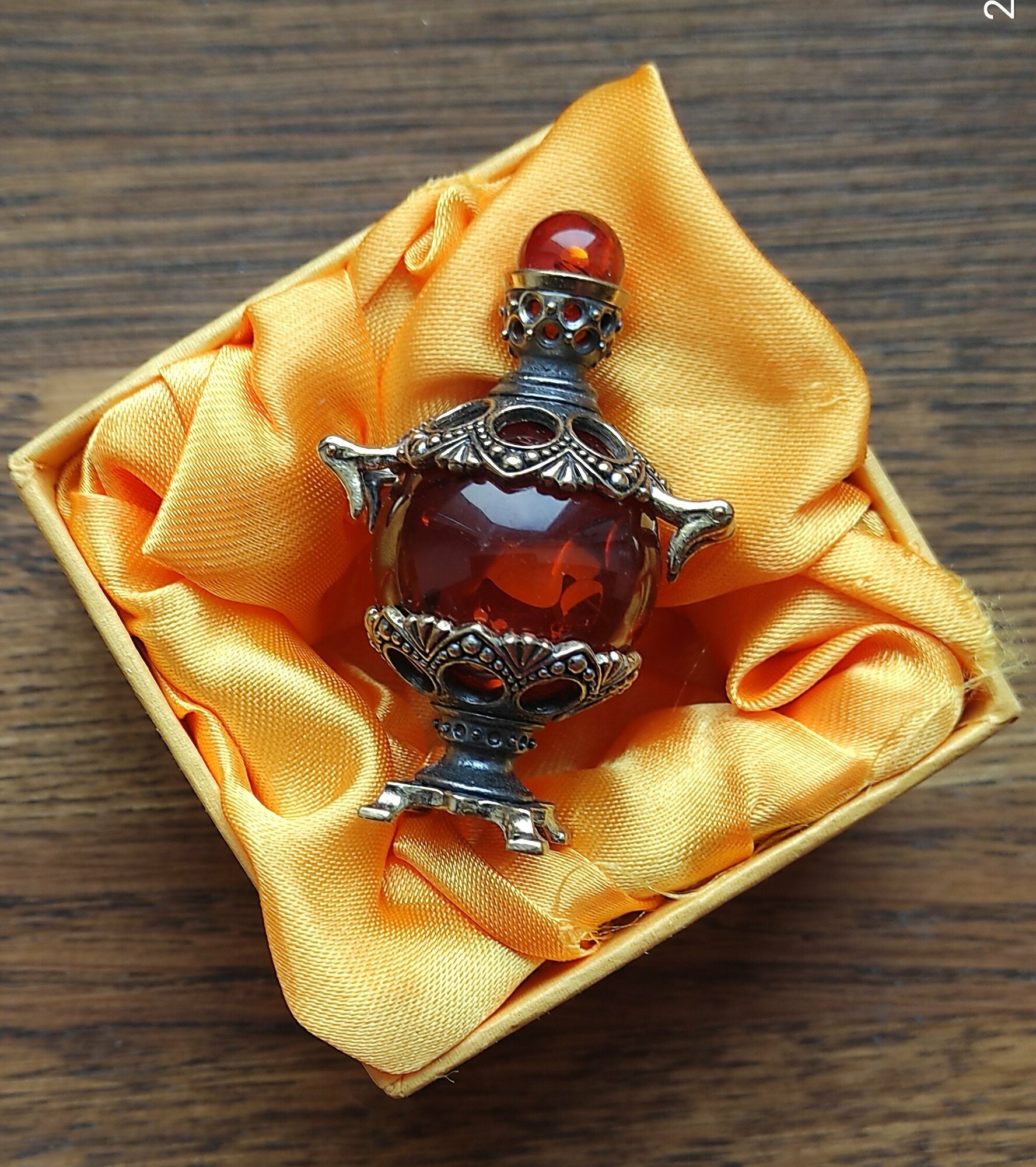 Бронзовая фигурка с янтарем - Самовар росписной — фото 1