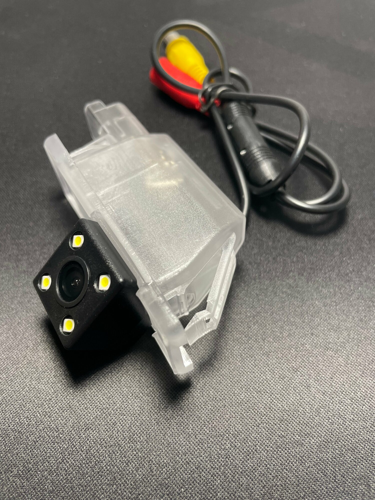Камера заднего вида Citroen C2 C3 C4 C5 C6 C8 DS5 / Peugeot 1007 208 301 307 308 406 407 408 508 607 806 807 RCZ — фото 3