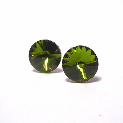 фото Серьги пусеты пусеты elis 8мм/чехия, кристаллы swarovski, размер/диаметр 8 мм, зеленый чарующий рай