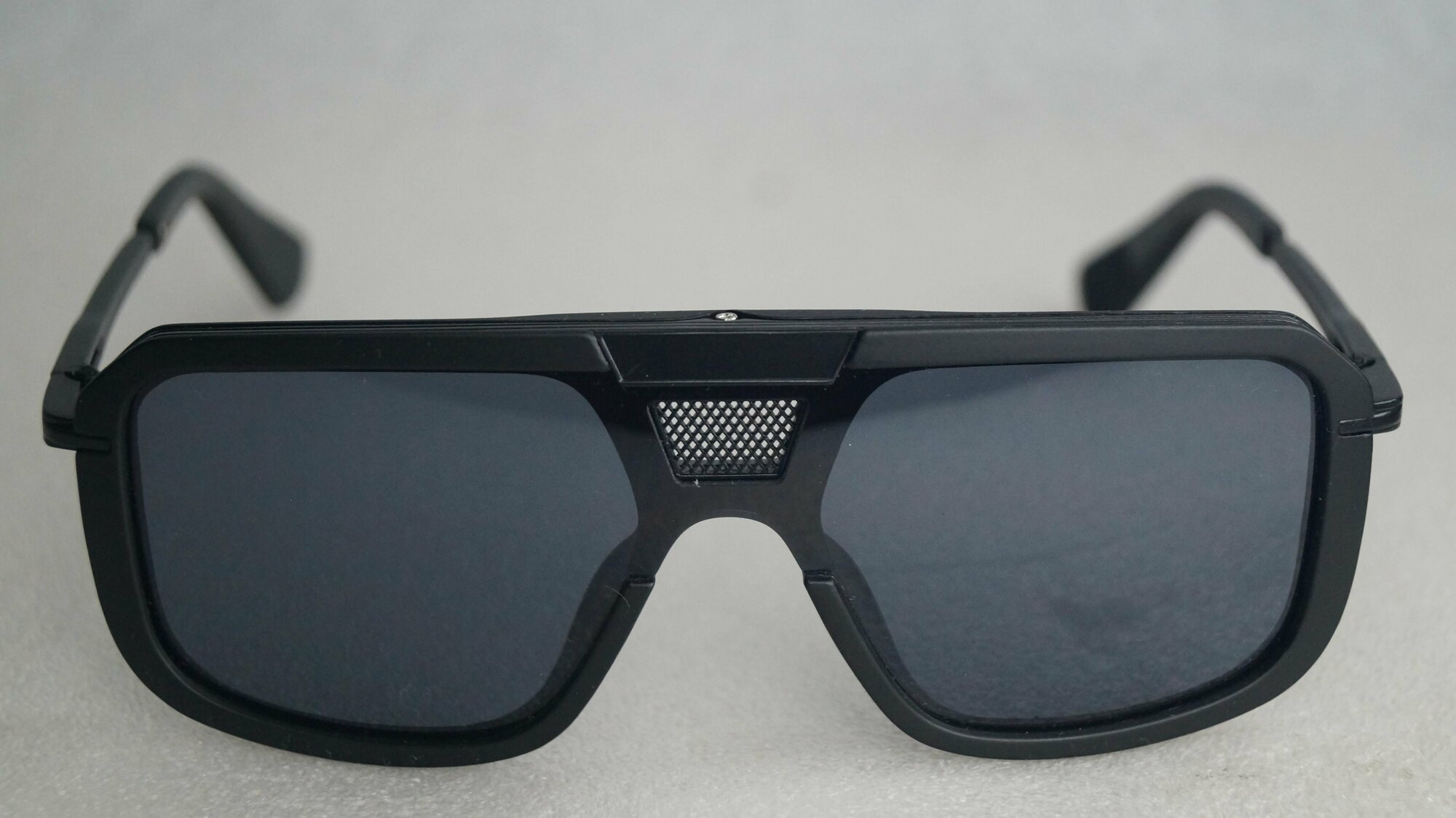 Солнцезащитные очки Retro Moda