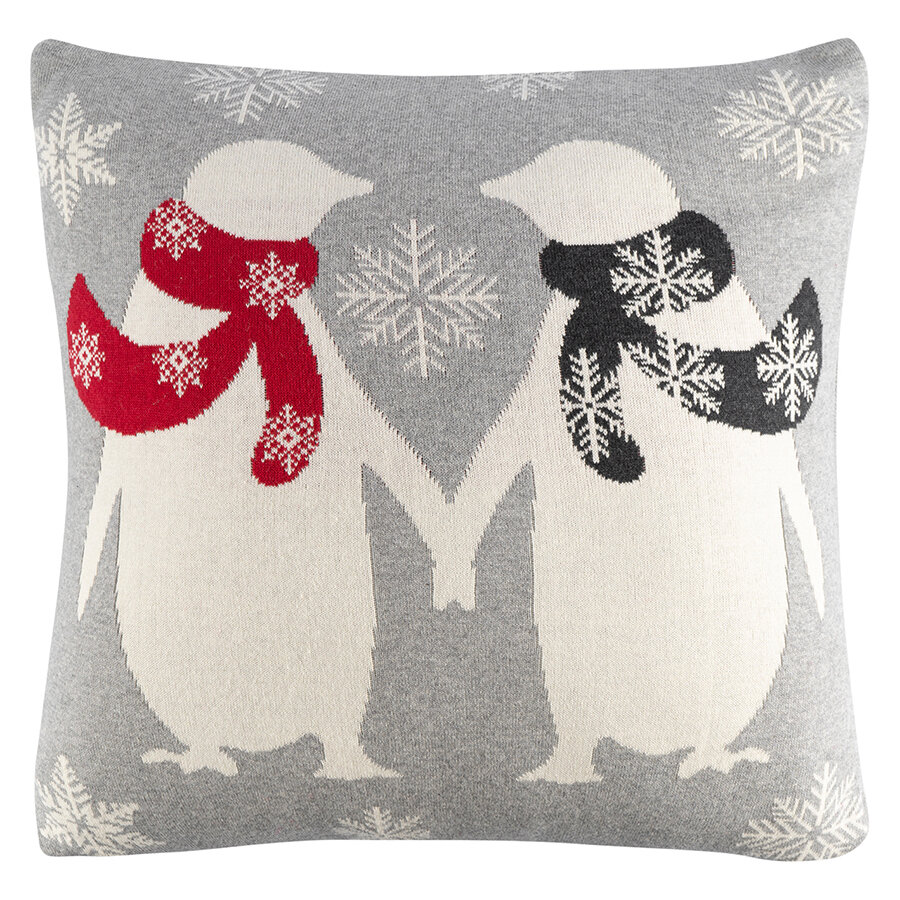 Подушка вязаная 45x45 см декоративная с новогодним рисунком Festive penguins из коллекции New Year Essential Tkano TK23-CU0021