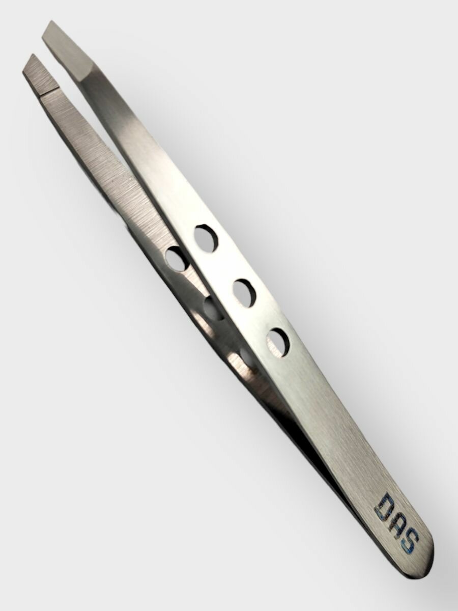 Пинцет для бровей DAS D-1105