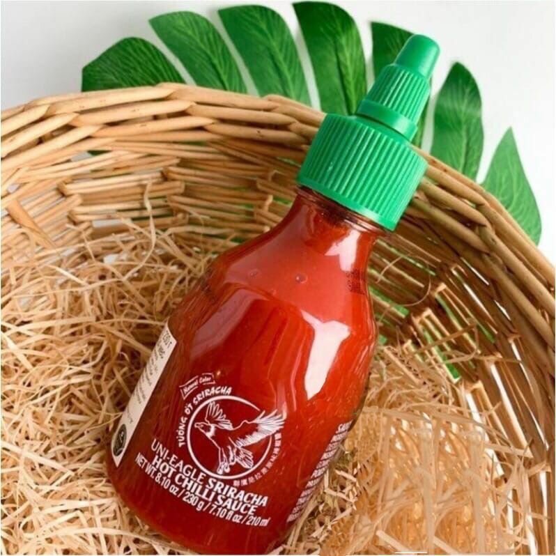 Uni-Eagle cоус "Шрирача/Shriracha Hot Chilli Sauce" (0,230кг/210мл) пласт. бут. (Тайланд)
