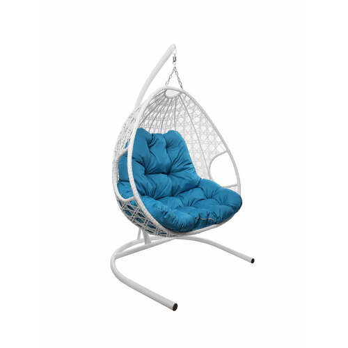 Подвесное кресло с ротангом Для двоих Люкс белое с голубой подушкой M-GROUP подвесное кресло кокон капля люкс с ротангом белое с голубой подушкой