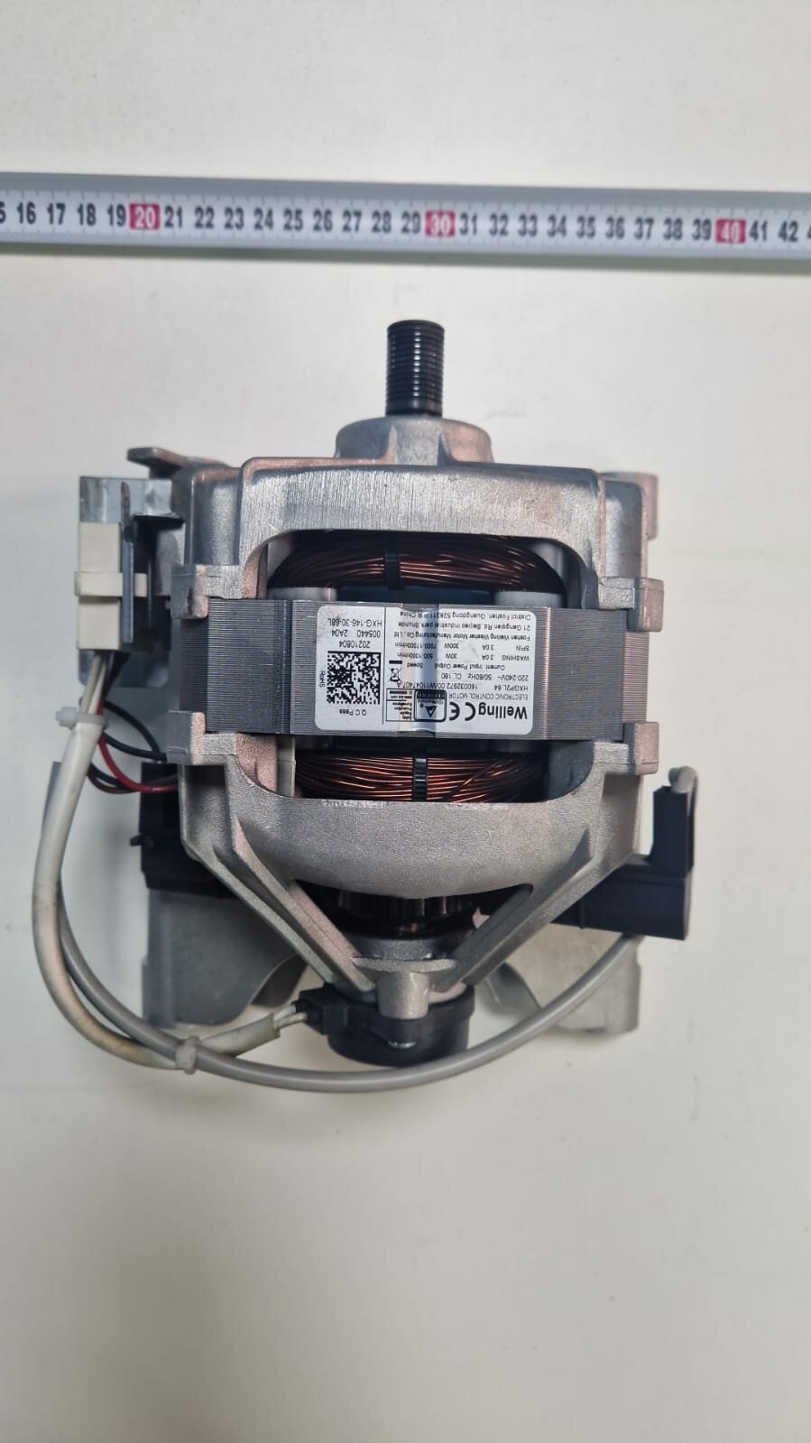 Двигатель Indesit Welling 160032972.00 -6 контактов для стиральной машины
