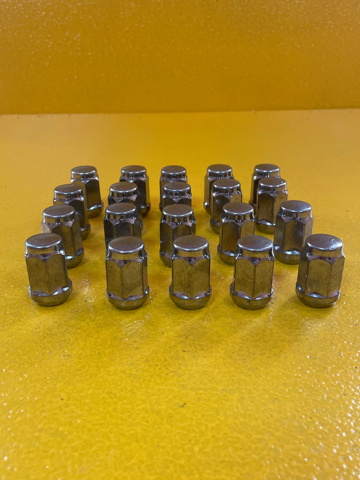 фото Гайка колеса уаз м14*1,5 20шт под 19й ключ