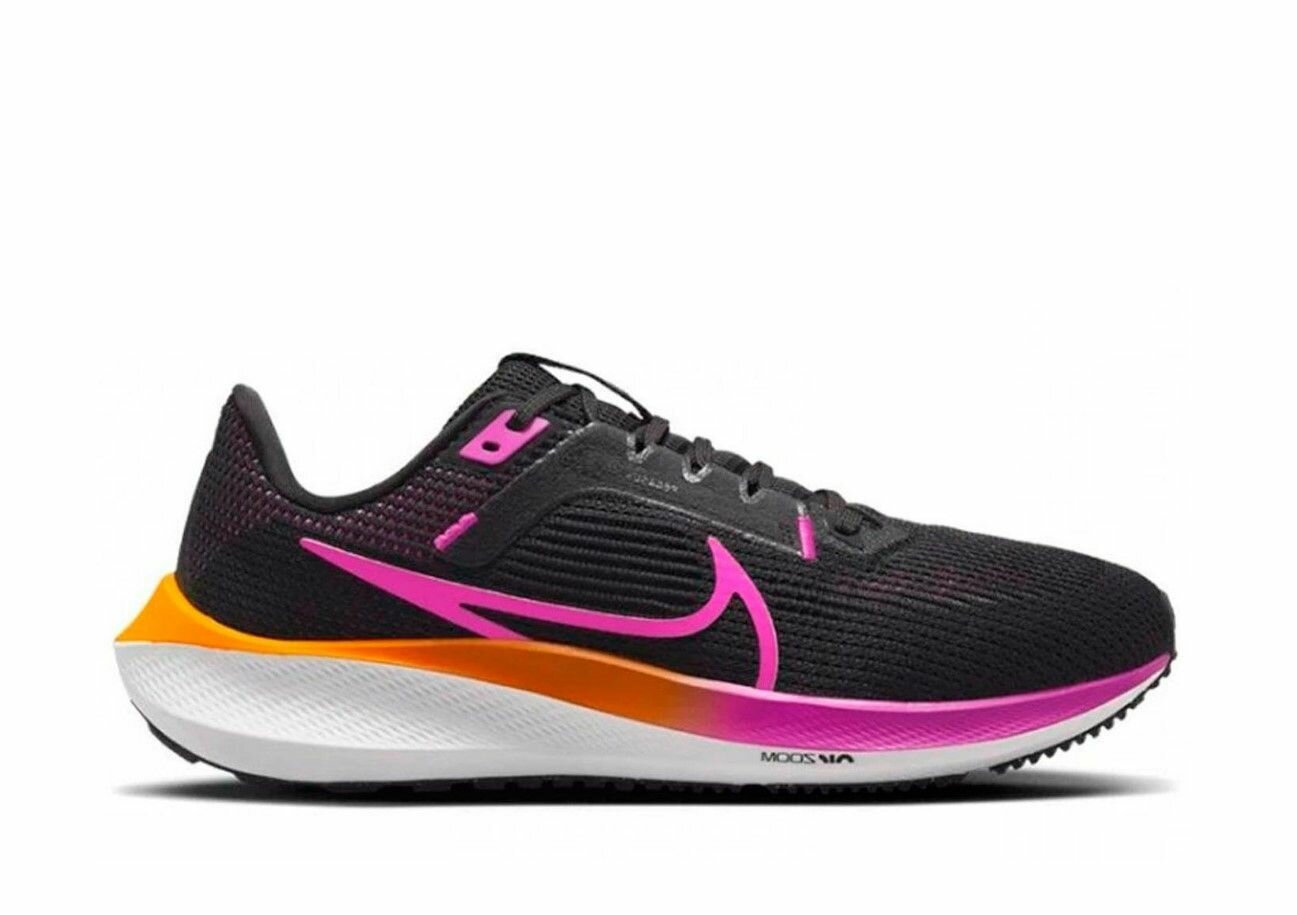 Кроссовки NIKE, размер 8 US, black/orange/white/violet — фото 1