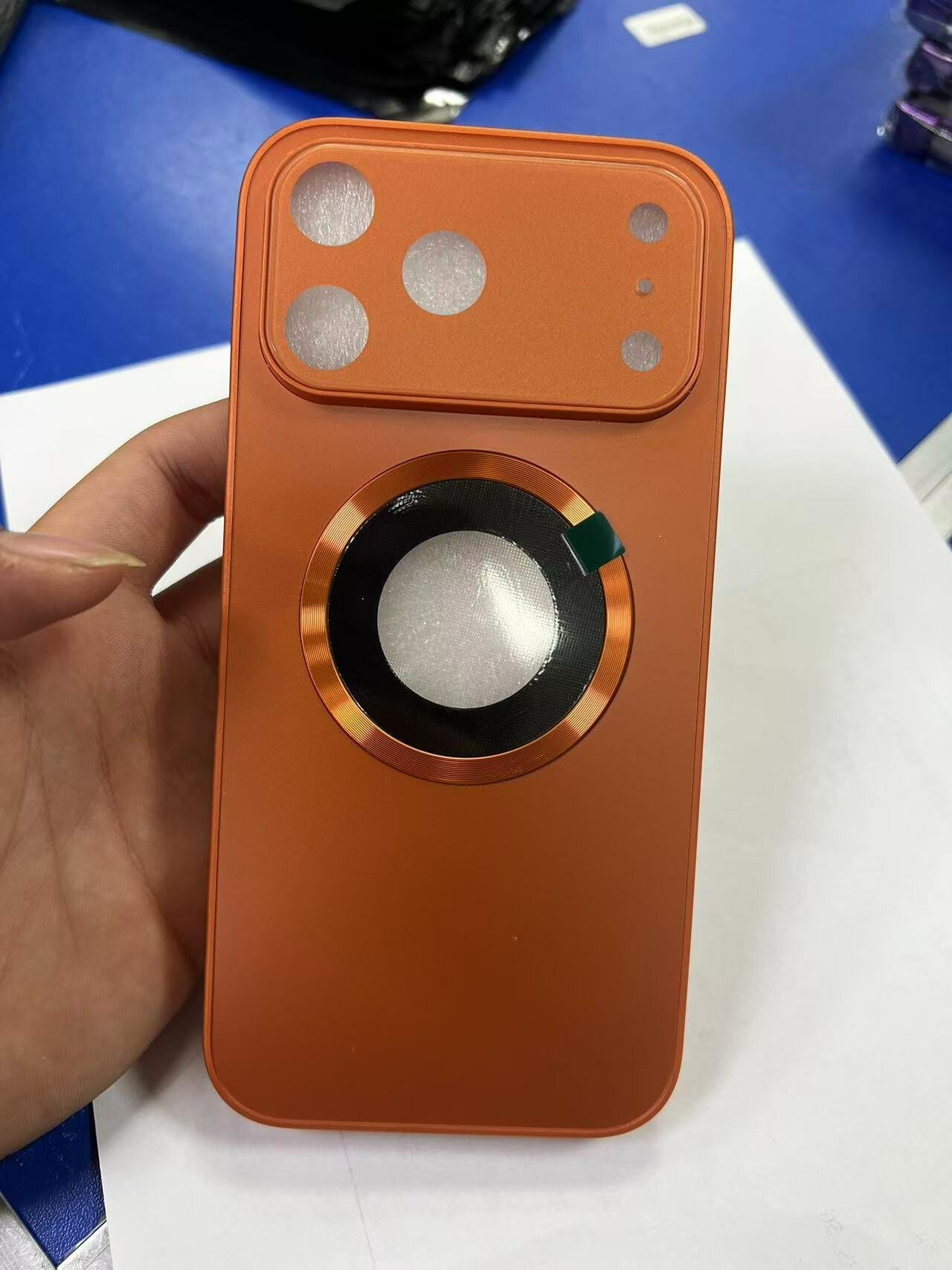 Заголовок для Яндекс Маркет: Матовый магнитный чехол для iPhone 18 PRO,15, превращает iPhone11 в 17, большое окно камеры без логотипа