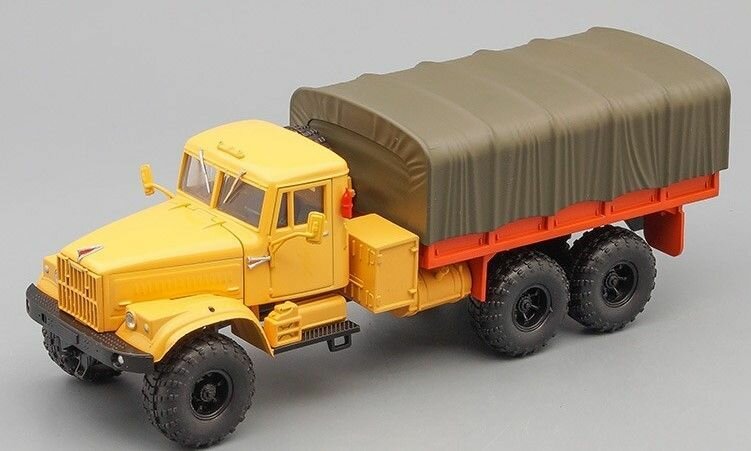 Масштабная модель грузовика коллекционная краз 255Б бортовой с тентом (1969), оранжевый