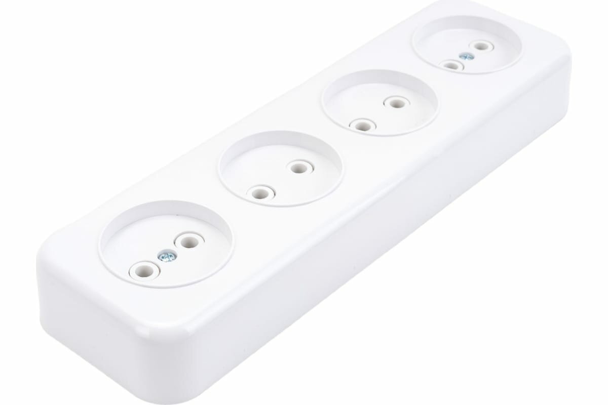 Розетка бытовая для открытой проводки 4 гнезда Минск