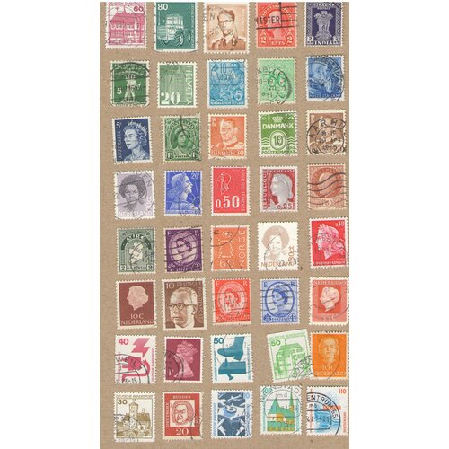 набор 24 почтовых марок разных стран мира 36 марок гашеные Набор №3 почтовых марок разных стран мира, 40 марок в хорошем состоянии. Гашеные.