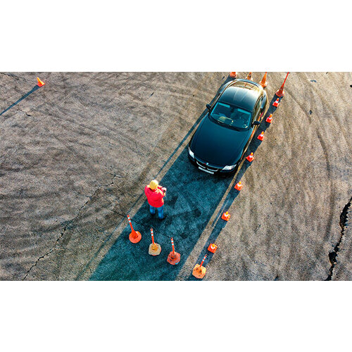 Сертификат в подарочной упаковке Индивидуальный урок экстремального вождения на BMW Z4, 1 чел. (1 час) (Ленинградская область)