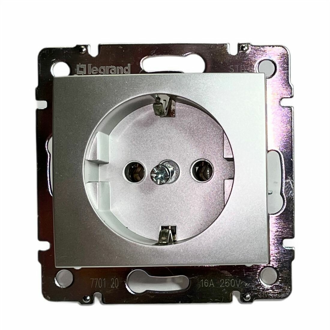 фото Розетка электрическая Legrand Valena (Алюминий)