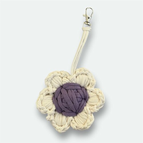 фото Брелок, фиолетовый, белый knit knot
