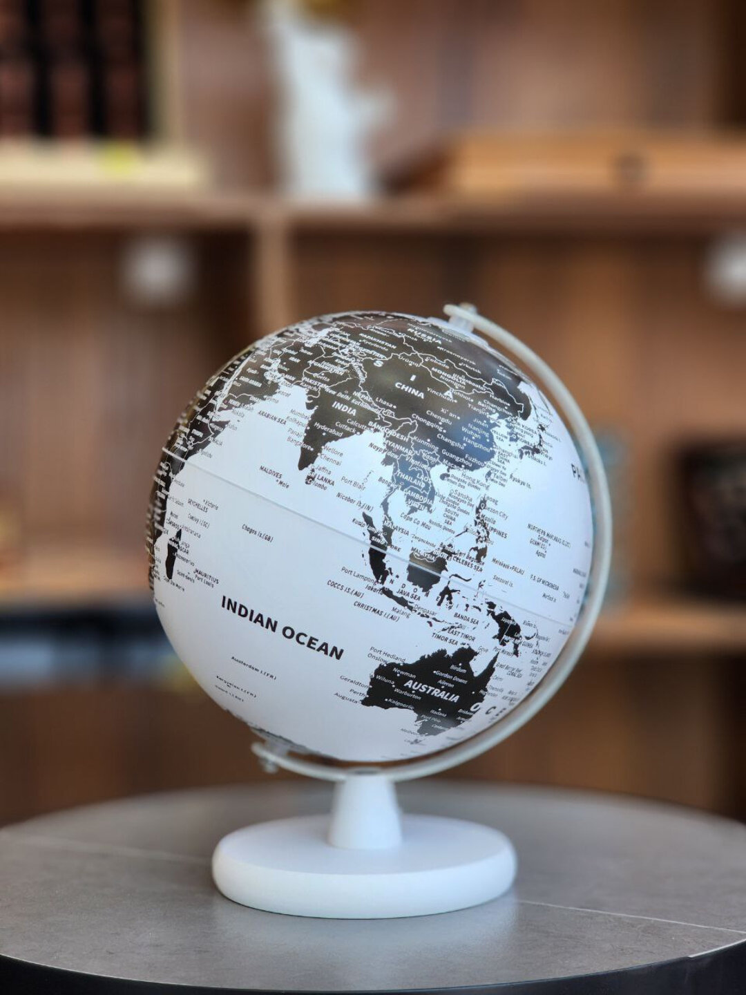 Глобус декор украшения настольный для дома школы офиса и подарка из МДФ и металла