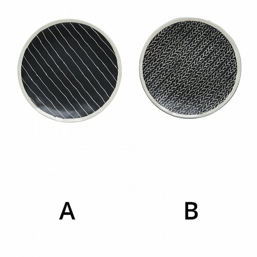 Тарелки Creative Co-Op Тарелка, ручная роспись, 2 вида (B)