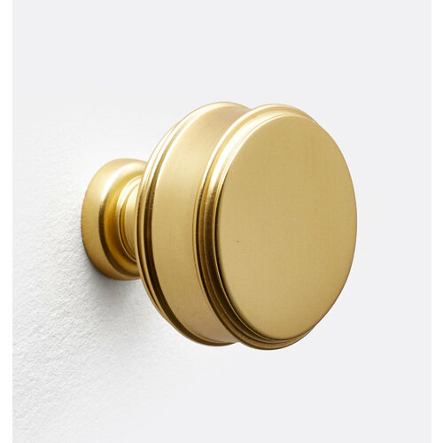 Ручка-кнопка Rejuvenation Ladd Ladd d.3.2 Aged Brass 2577381 (C103166)