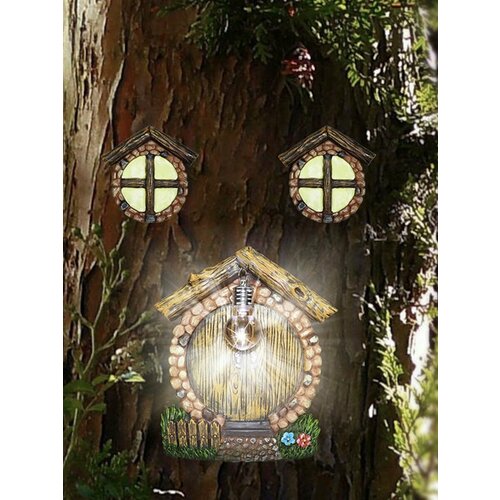 Дверь в домик гномов эльфов на дерево с лампочкой