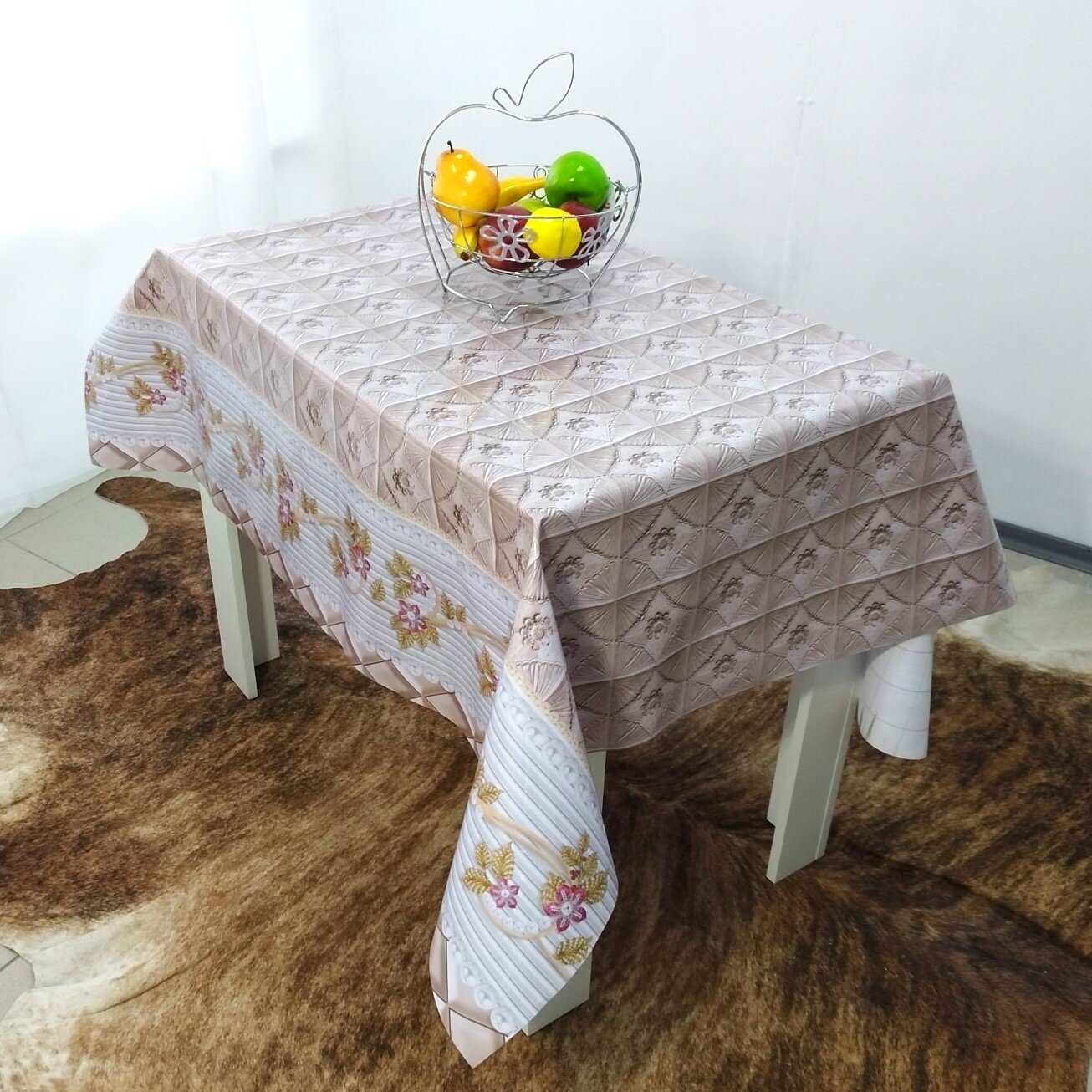 фото Клеенка "GUVENC-SHINE" на нетканой основе