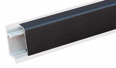 фото Плинтус алюминий прямоугольный черный Квадро 60см + комплект заглушек