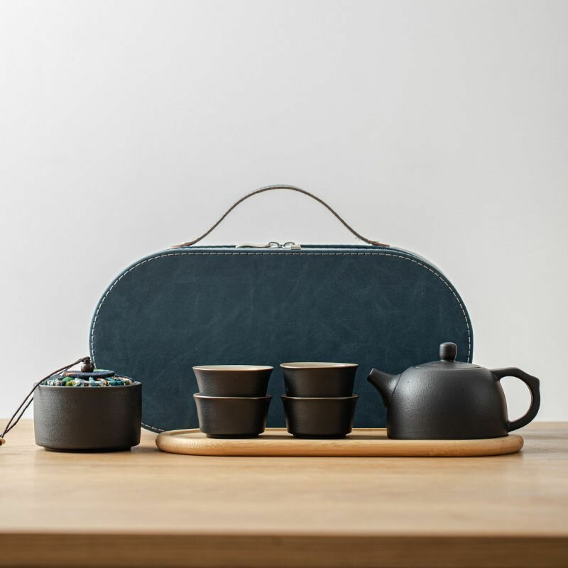фото Чайный набор с чехлом. Подарочный набор посуды для чайной церемонии на 4 персоны
