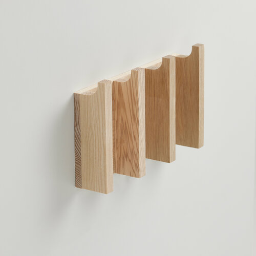 Вешалка крючок Wi 24х15х5 см деревянная Varmanpro 397₽