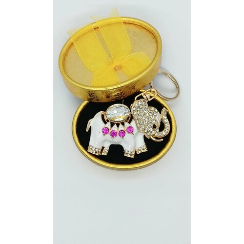 Брелок, белый