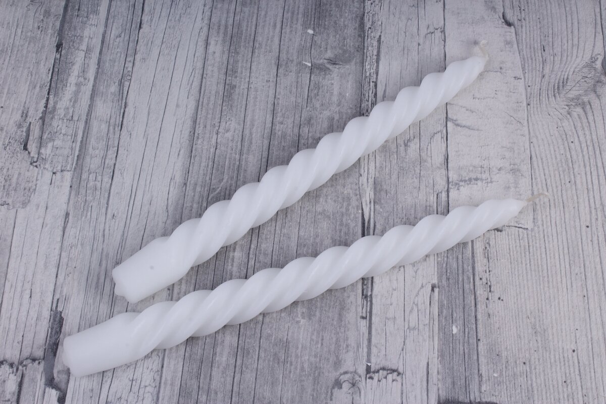 фото Набор витых белых свечей - 6 штук / Витые свечи белые 6 шт