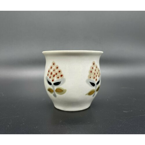 Стаканчик со стилизованным цветочным декором, фарфор, печать по трафарету