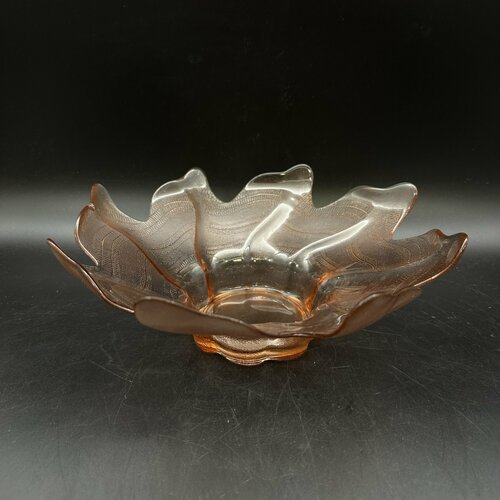 Ваза фруктовница необычной формы розалинового цвета цветное стекло СССР 3627₽