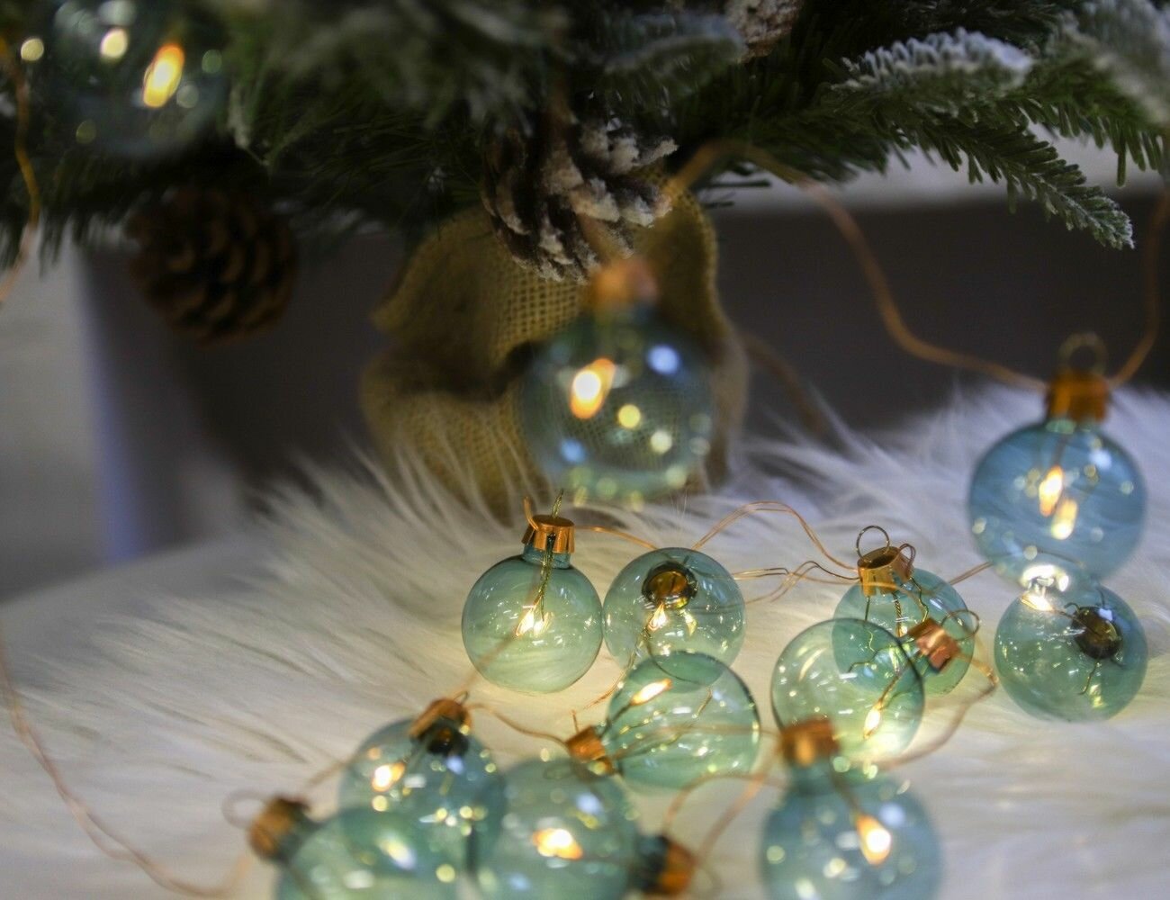 фото Гирлянда из лампочек шарики-лофт, 20 холодных белых микро LED-огней, 2.65+0.3 м, медная проволока, на батарейках, IP20, Kaemingk 483784