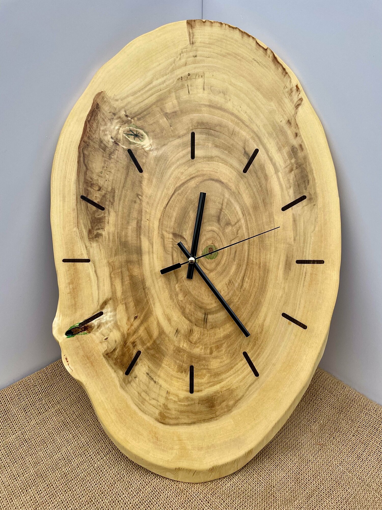 Часы из спила дерева; Тополь Канадский