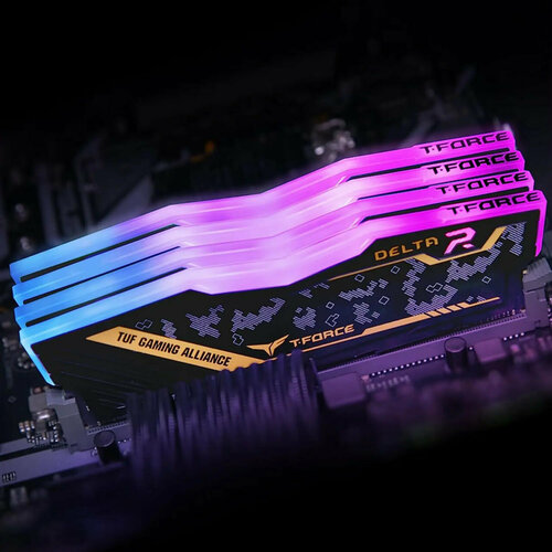 Оперативная память TeamGroup DDR4 16GB 8GBx2 3200MHz RGB 599900₽