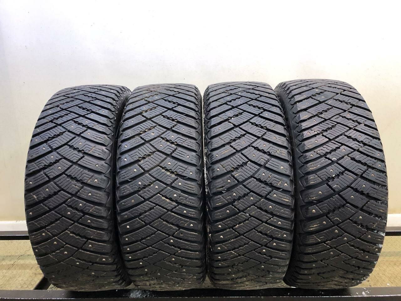 Goodyear UltraGrip Ice Arctic 205/55 R16 БУ Шины Зимние