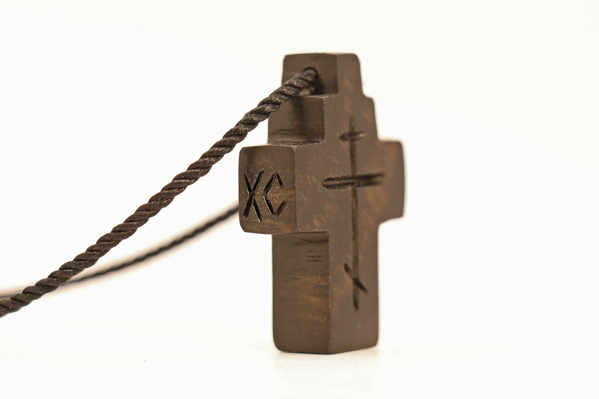 Крест из Эбена NIKA